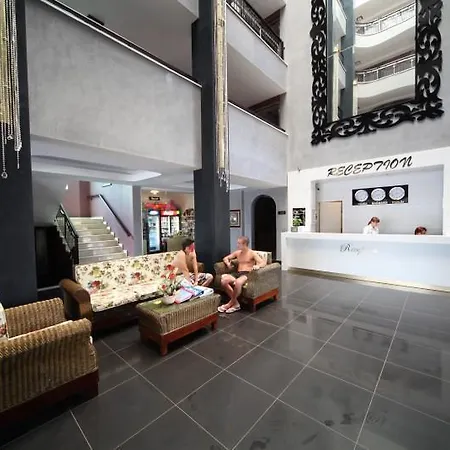 كلوب فيفا فندق مرمريس