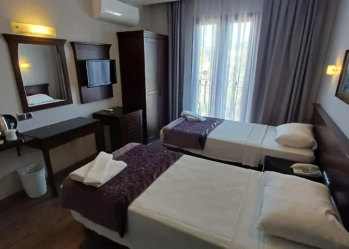 Club Viva Μαρμαρίς