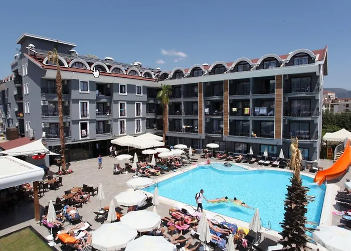 Club Viva Szálloda 4*