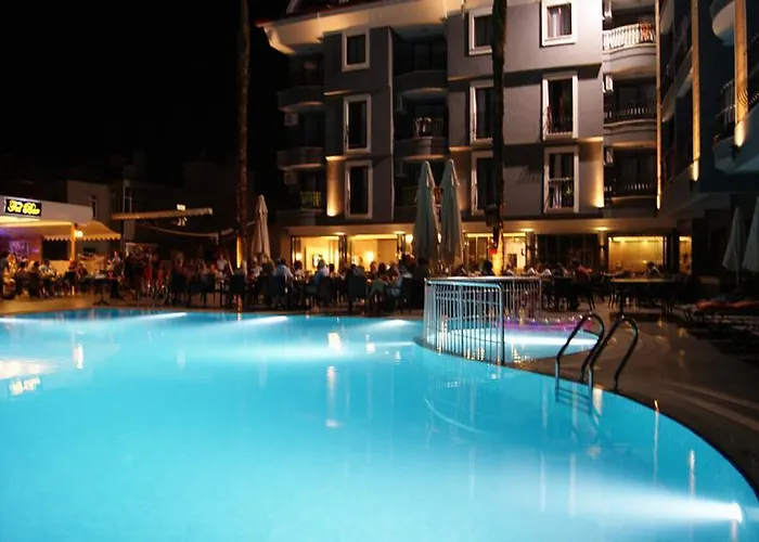 Club Viva Szálloda 4*